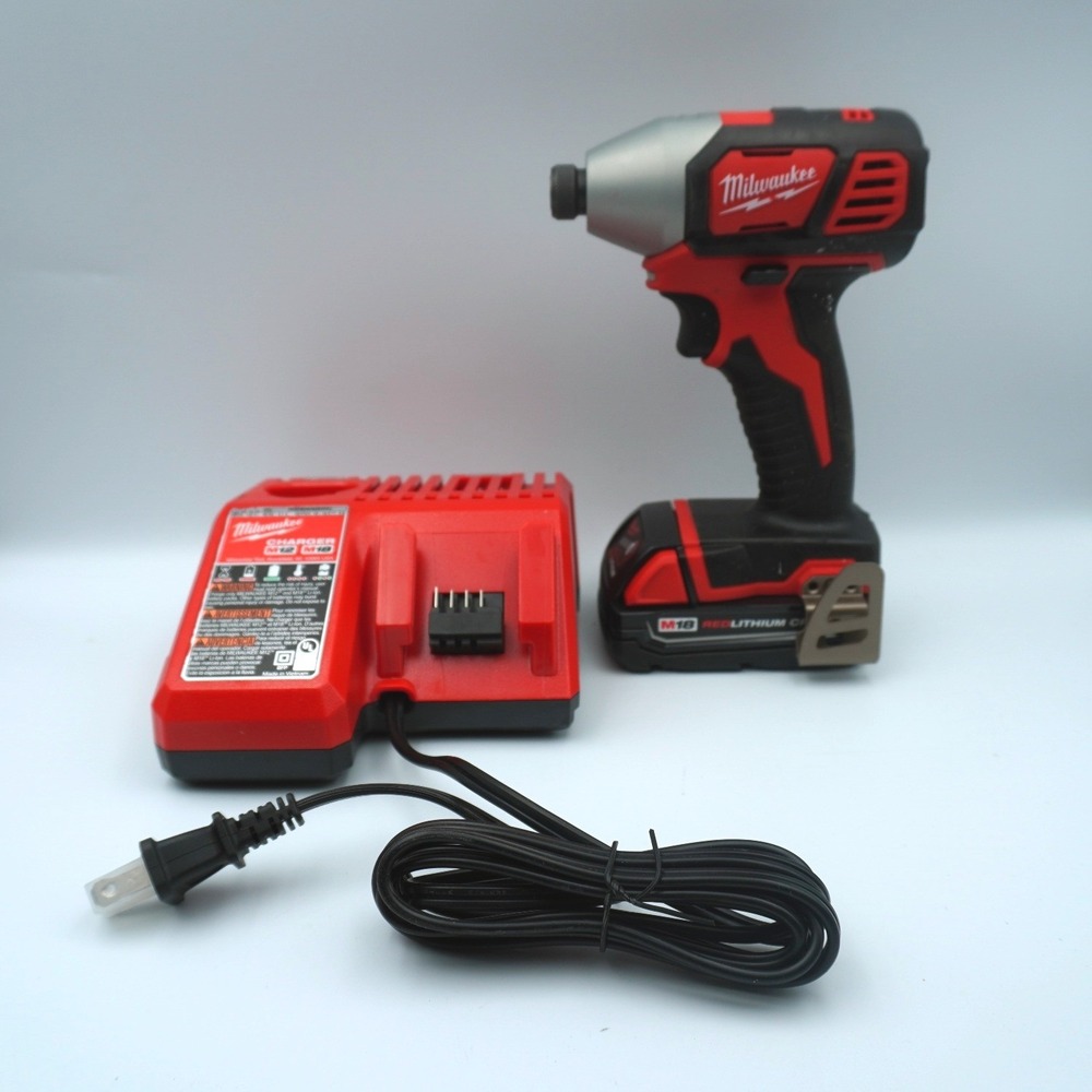 Milwaukee M18 Impact Driver 2656-20 with Battery and Charger Set